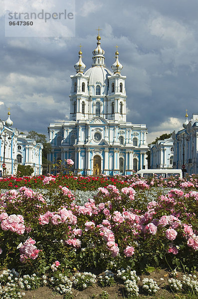 Smolny-Kloster mit der Auferstehungskathedrale  Sankt Petersburg  Russland  Europa