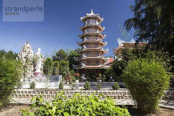 Pagodenturm von der Dieu An Pagode  Thap Cham  Phan Rang  Ninh Thuan  Vietnam  Asien