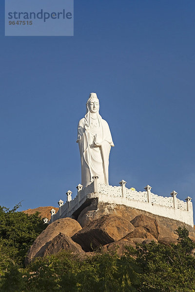 Buddhastatue  Thien Vien Truc Lam-Pagode  Phan Rang  Ninh Thuan  Vietnam  Asien