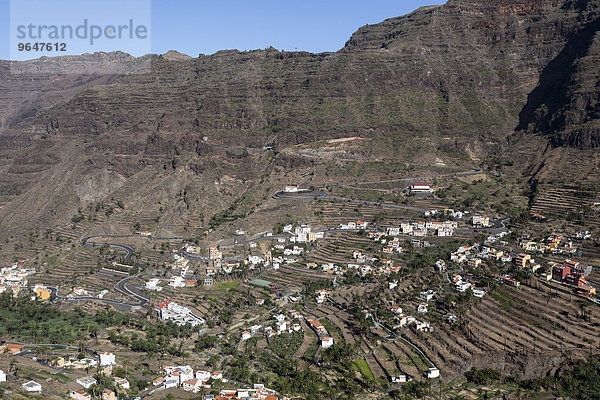 Ausblick auf die Ortschaften im oberen Valle Gran Rey  Lomo del Balo und La Vizcaina  La Gomera  Kanarische Inseln  Spanien  Europa