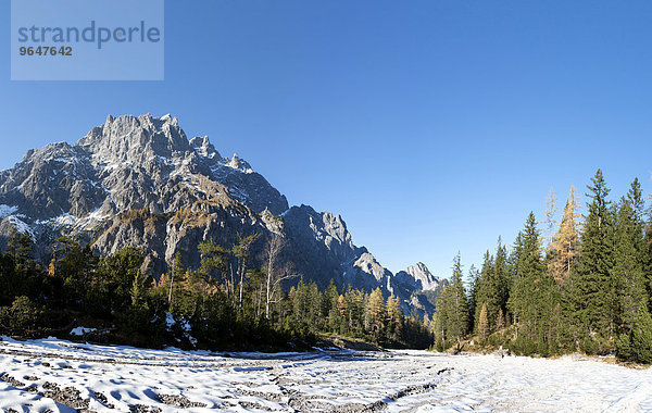 Wimbachtal mit Hochkaltergebirge  Hochkalter  Wimbachgries  Nationalpark Berchtesgaden  Berchtesgadener Land  Bayern  Deutschland  Europa