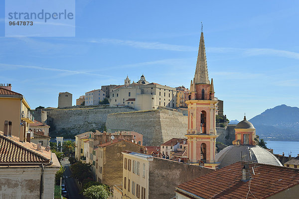 Die Kirche Sainte-Marie-Majeure und die Zitadelle von Calvi  Balagne  Haute-Corse  Korsika  Frankreich  Europa