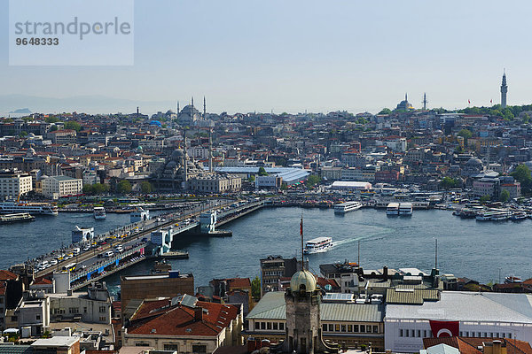 Großstadt Ansicht Asien Galatabrücke Goldenes Horn Istanbul Türkei