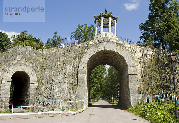 Drachenbrücke im Katharinenpark  Zarendorf  Zarskoje Selo  Puschkin  Sankt Petersburg  Russland  Europa