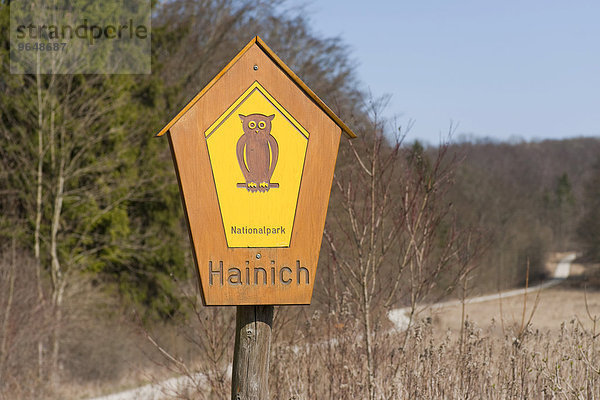 'Schild mit Schriftzug ''Nationalpark Hainich''  Nationalpark Hainich  Thüringen  Deutschland  Europa'