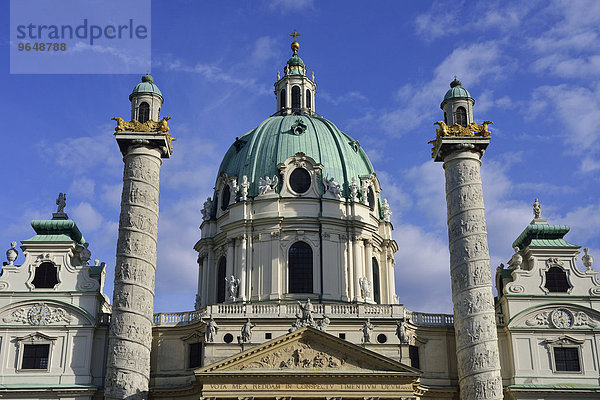 Barocke Karlskirche von Johann Bernhard Fischer von Erlach  Karlsplatz  Wien  Österreich  Europa