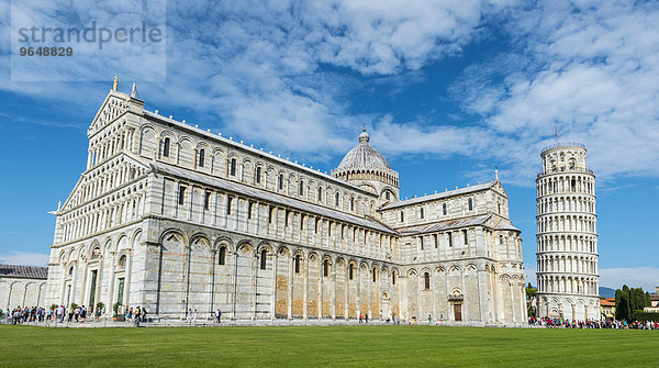 Schiefer Turm von Pisa  Dom von Pisa  Santa Maria Assunta  Piazza del Duomo oder Piazza dei Miracoli  Pisa  Toskana  Italien  Europa
