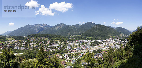 Ausblick vom Siriuskogel auf Bad Ischl  Salzkammergut  Oberösterreich  Österreich  Europa