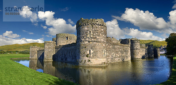Beaumaris Castle  1284  UNESCO Weltkulturerbe  Beaumaris  Insel Anglesey  Wales  Großbritannien  Europa