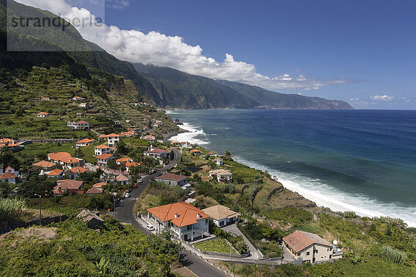 Die Nordküste von Madeira  bei Ponta Delgada  Madeira  Portugal  Europa
