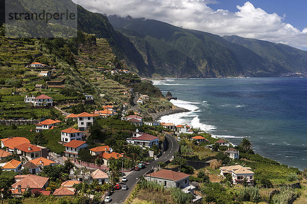 Die Nordküste von Madeira  bei Ponta Delgada  Madeira  Portugal  Europa