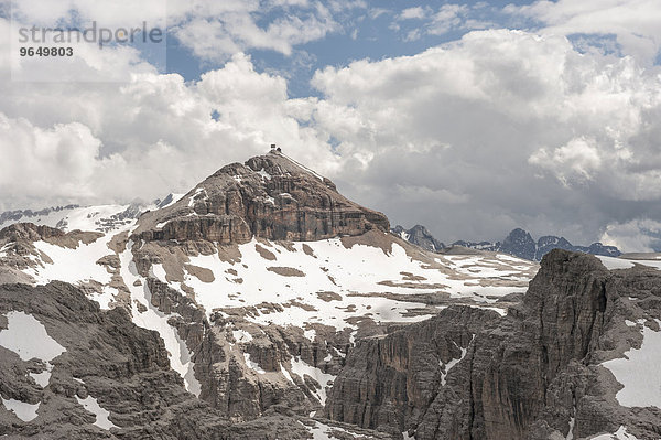 Felsplateau der Sella-Gruppe  hinten höchster Gipfel Piz Boè  Boespitze  3152 m  Ansicht vom Gipfel Cima Pisciadù  Dolomiten  Südtirol  Trentino-Alto Adige  Italien  Europa