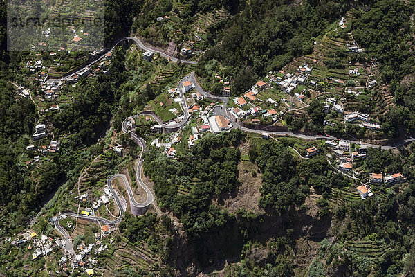 Ausblick vom Eira do Serrado auf Curral das Freiras  Madeira  Portugal  Europa