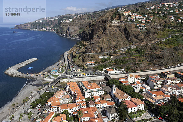 Ausblick auf Ribeira Brava und die Südküste  Madeira  Portugal  Europa