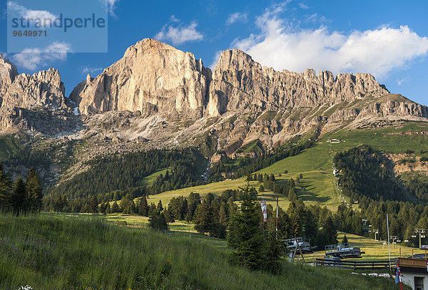 Rosengartengruppe  Südkamm mit Rotwand  2806 m s.l.m.  Seilbahnstation am Karerpass  Dolomiten  Südtirol  Trentino-Alto Adige  Italien  Europa