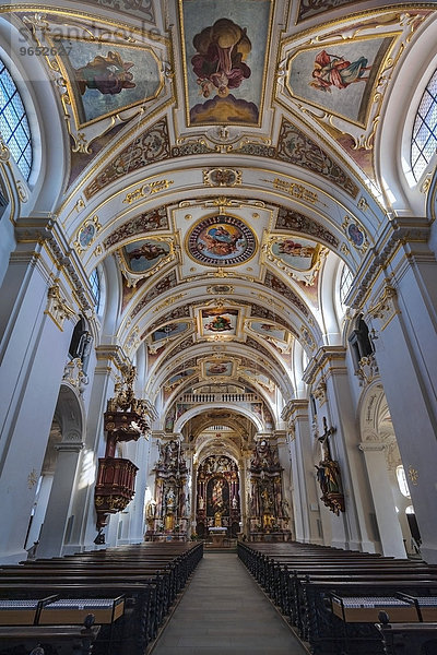 Mittelschiff  Lorenzkirche  Kempten  Allgäu  Bayern  Deutschland  Europa