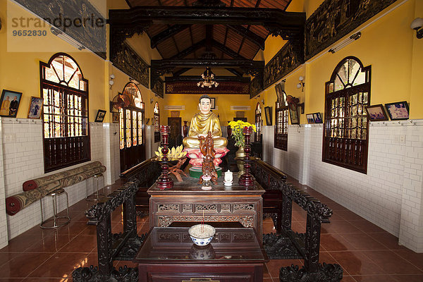 Buddhastatue in der Co Tach Pagode  Binh Thuan  Vietnam  Asien