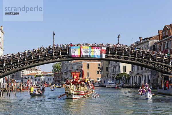 Regata Storica  historische Regatta auf dem Canal Grande  Venedig  Venetien  Italien  Europa