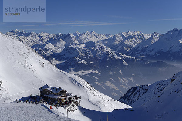 Wedelhütte im Skigebiet Hochzillertal  bei Hochfügen  Kaltenbach im Zillertal  Tirol  Österreich  Europa