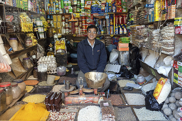 Laden  Verkäufer  Nepalese  am Durbar Square  Patan  Nepal  Asien