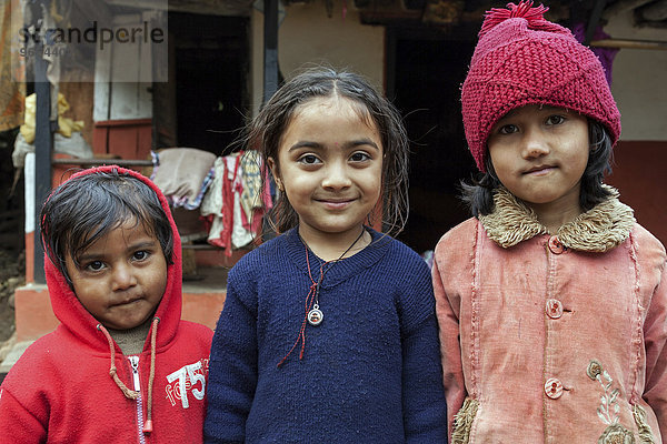 Nepalesische Mädchen  Bandipur  Nepal  Asien