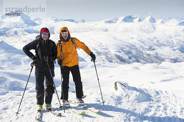 Skitourengeher  Simlefjellet  1.342m  Narvik  Nordland  Norwegen  Skandinavien  Europa