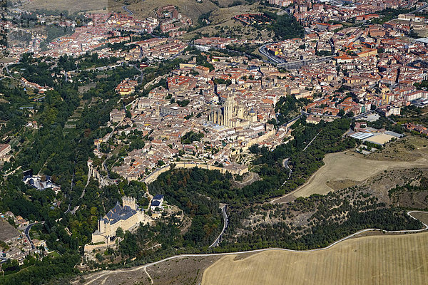 Luftbild Segovia vom Alcazar bis zum Aquädukt  Segovia  Kastilien und León  Spanien  Europa