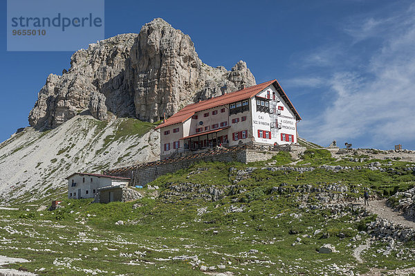 Dreizinnenhütte  hinten Sextnerstein  Sextener Dolomiten  Südtirol  Trentino-Alto Adige  Italien  Europa