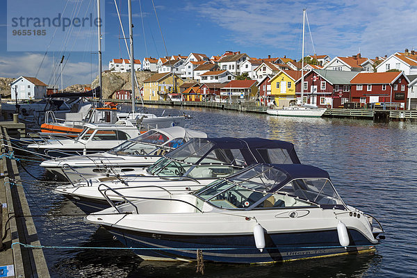 Boote im Hafen von Smögen  Smögenbryggan  Västra Götalands län  Bohuslän  Schweden  Europa