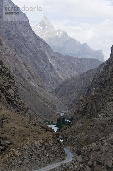 Kahle Berglandschaft  Iskanderkul  Fanberge  Tadschikistan  Zentralasien  Asien