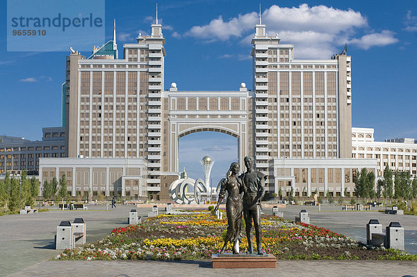 KazMunaiGas Gebäude  Astana  Kasachstan  Zentralasien  Asien