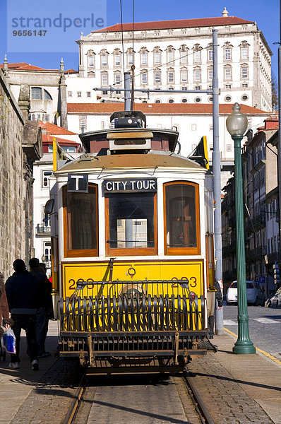 Straßenbahn  Porto  Portugal  Europa