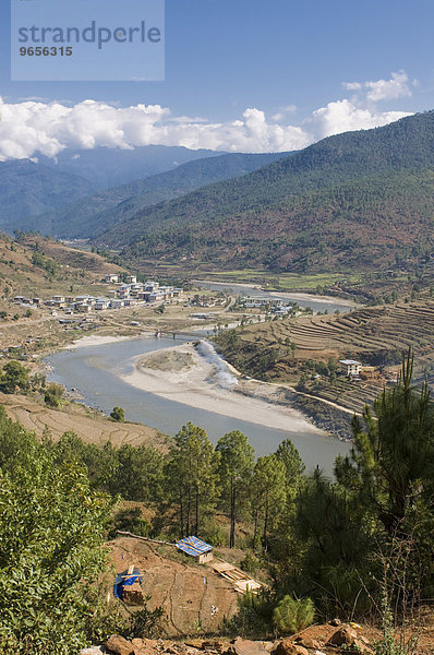 Die Flüsse Mo Chhu und Pho Chhu in Punakha  Bhutan  Asien