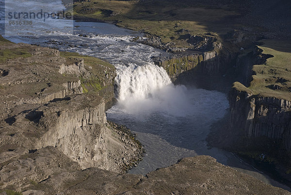 Wasserfall im Jökulsárgljúfur-Nationalpark  Island  Europa