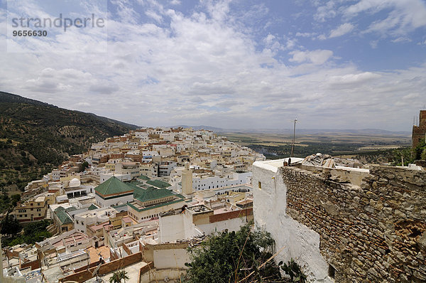 Ausblick auf Moulay Idris  eine der heiligen Städte des Islam  Marokko  Afrika