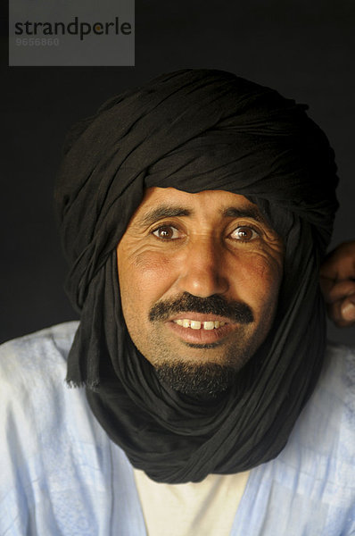 Portrait eines mauretanischen Mannes  Nouakchott  Mauretanien  nordwestliches Afrika  Afrika