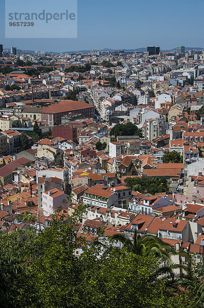Ausblick auf die Stadt vom Castello de Sao Jorge  Lissabon  Distrikt Lissabon  Portugal  Europa