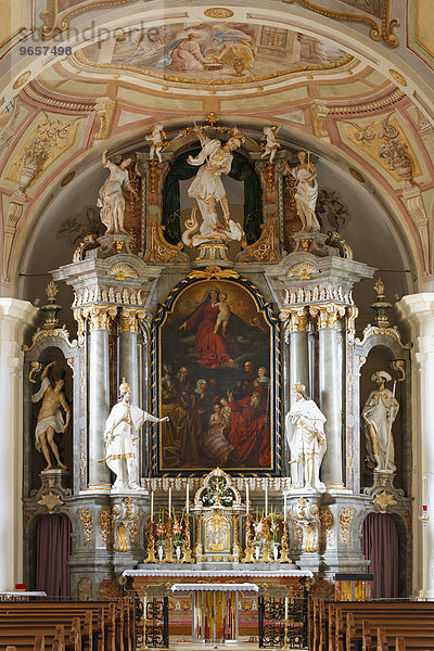 Hochaltar in der Pfarrkirche St. Georg  Jois  Nordburgenland  Burgenland  Österreich  Europa