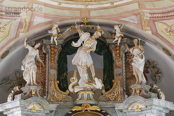 Heiliger Georg über Hochaltar der Pfarrkirche St. Georg  Jois  Nordburgenland  Burgenland  Österreich  Europa