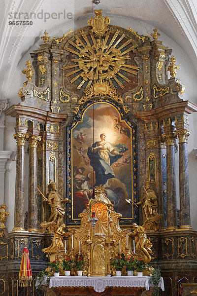 'Hochaltar mit Gemälde ''Unbefleckte Empfängnis''  Wallfahrtskirche Basilika Maria Loretto  Loretto  Nordburgenland  Burgenland  Österreich  Europa'