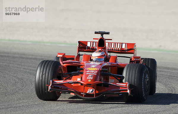 Kimi RAEIKKOENEN  Finnland  im Ferrari F2008  bei Formel 1 Testfahrten auf dem Circuit Ricardo Tormo bei Valencia  Spanien  Europa