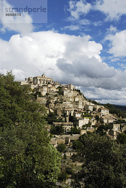 Altes Dorf Gordes im Luberon  Provence  Südfrankreich