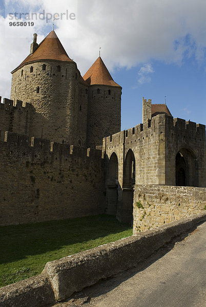 Porte Narbonnaise  Stadttor in Carcassonne  Frankreich  Europa