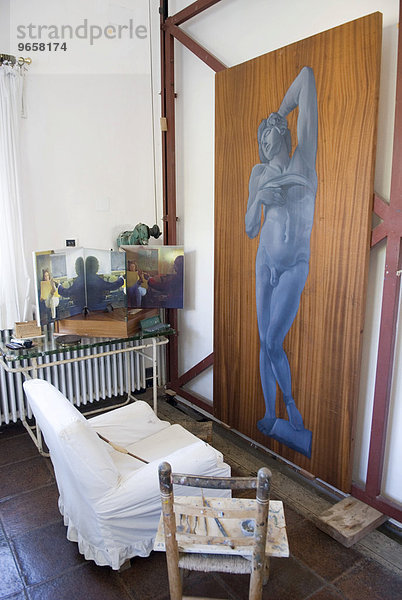 Atelier mit dem letzten unvollendeten Gemälde  Sommerhaus von Salvador Dali und seiner Frau Gala  Port Lligat  Provinz Girona  Spanien  Europa