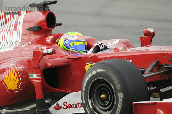 Felipe MASSA  BRA  im Ferrari F10 Boliden während Formel 1 Testfahrten auf dem Circuito de Catalunya  Spanien  Europa