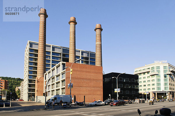 '''Tres Xemeneies''  Edificio FECSA-Endesa Gebäude  Av.Paral.lel 51 in Barcelona  Spanien  Europa'