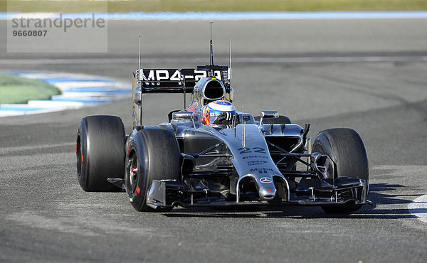 Jenson Button  GBR  McLaren MP4-29  Formel-1-Wintertest auf dem Circuito de Velocidad  Jerez de la Frontera  Andalusien  Spanien  Europa