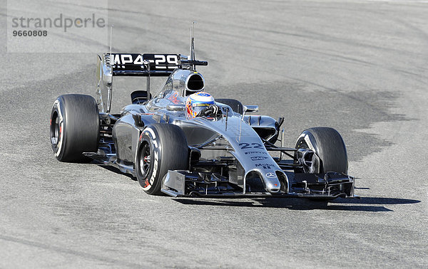 Jenson Button  GBR  McLaren MP4-29  Formel-1-Wintertest auf dem Circuito de Velocidad  Jerez de la Frontera  Andalusien  Spanien  Europa