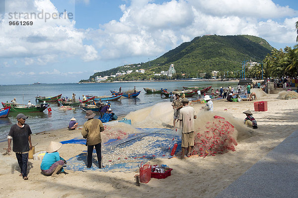 Fischer am Strand  Vùng Tàu  Vietnam  Asien