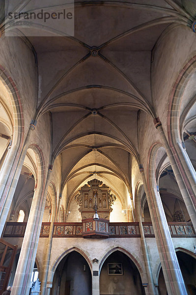 Gewölbe und Orgelempore der Marienkirche  Kirche geweiht 1432  Königsberg in Bayern  Unterfranken  Bayern  Deutschland  Europa